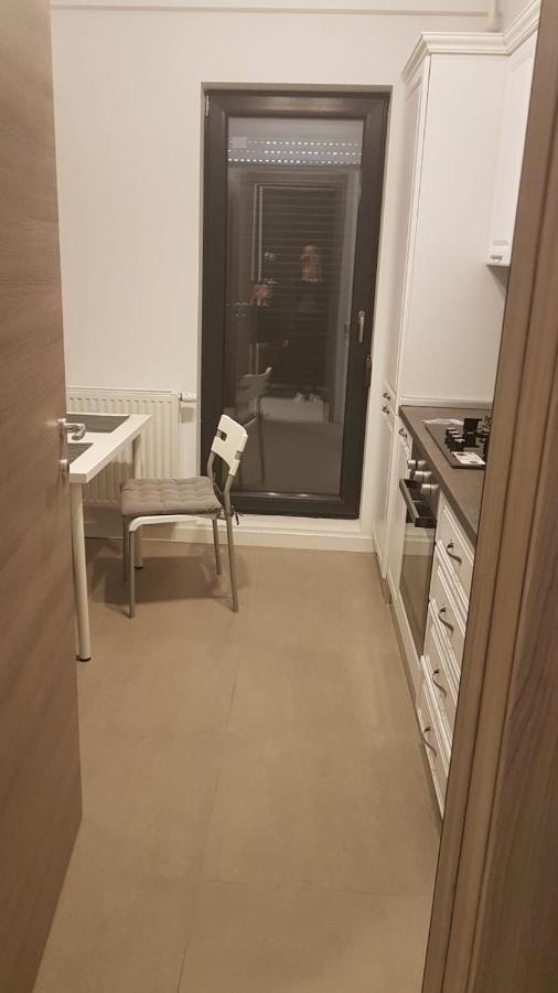 21 Apartament Bucureşti