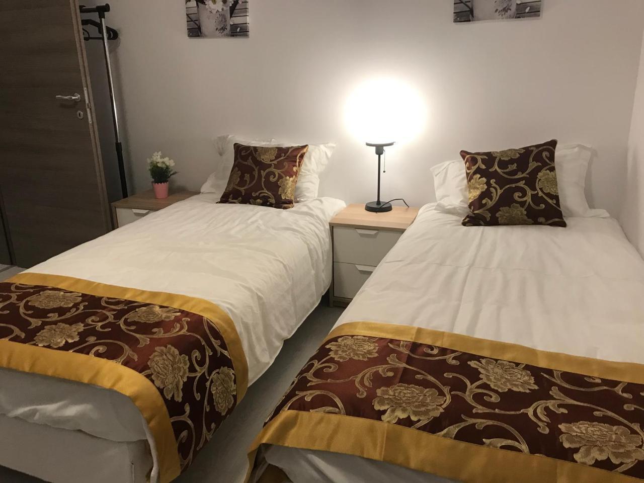 21 Bucureşti