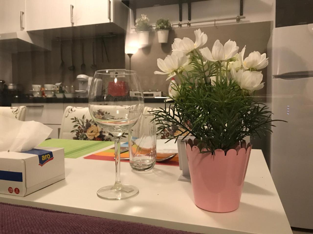 21 Apartament *