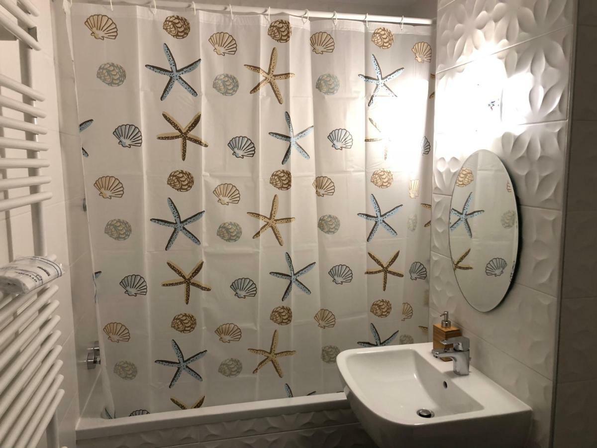 Apartament 21 *