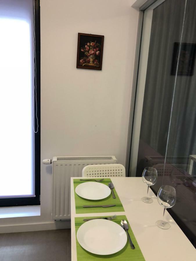 Apartament 21 *